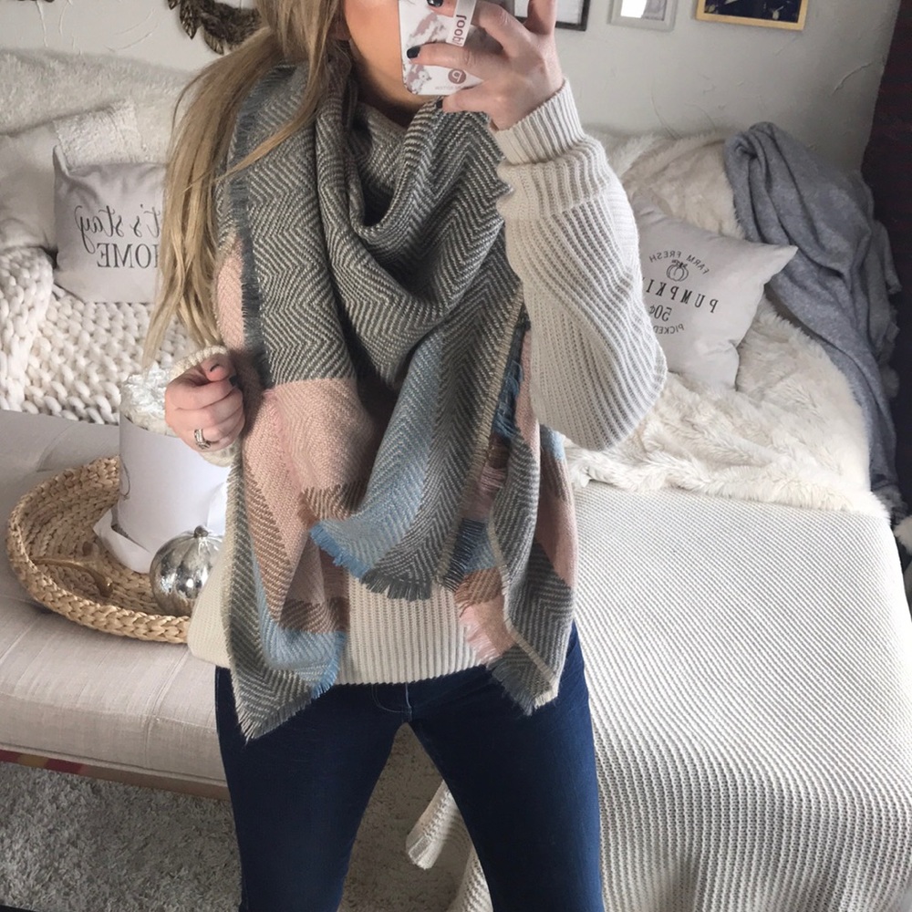 Grey pink blue blanket scarf